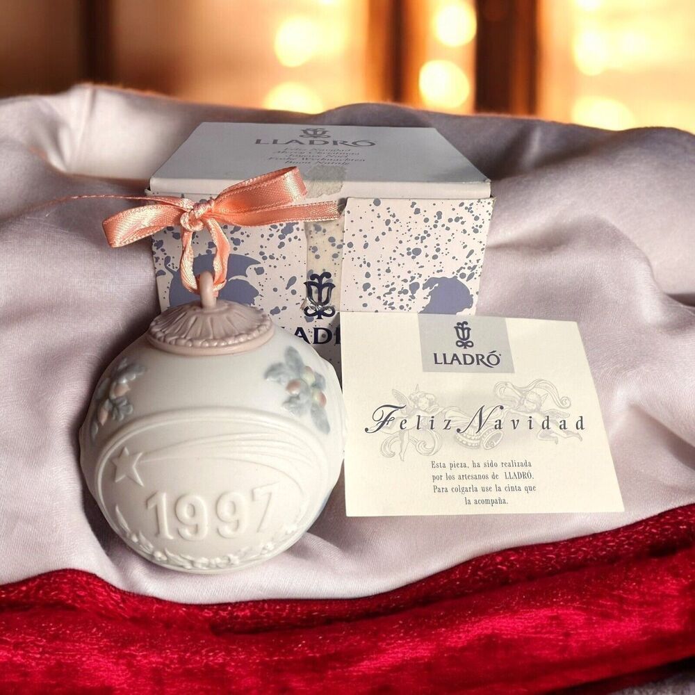 VTG Lladro Bola Navidad 1997 Christmas Ornament Porcelain Ball Collectible Spain
